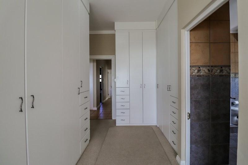 4 Bedroom Property for Sale in Jongensfontein Western Cape